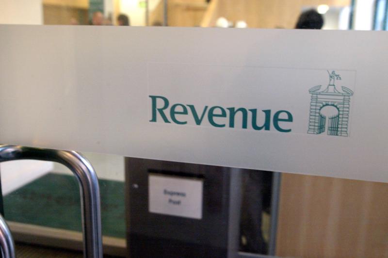Revenue seize almost €25,000 contraband cash in Laois swoop