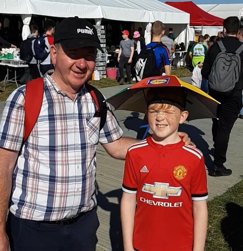 'I need to get that hat,' Lidl umbrella hats this year's must have at the Ploughing
