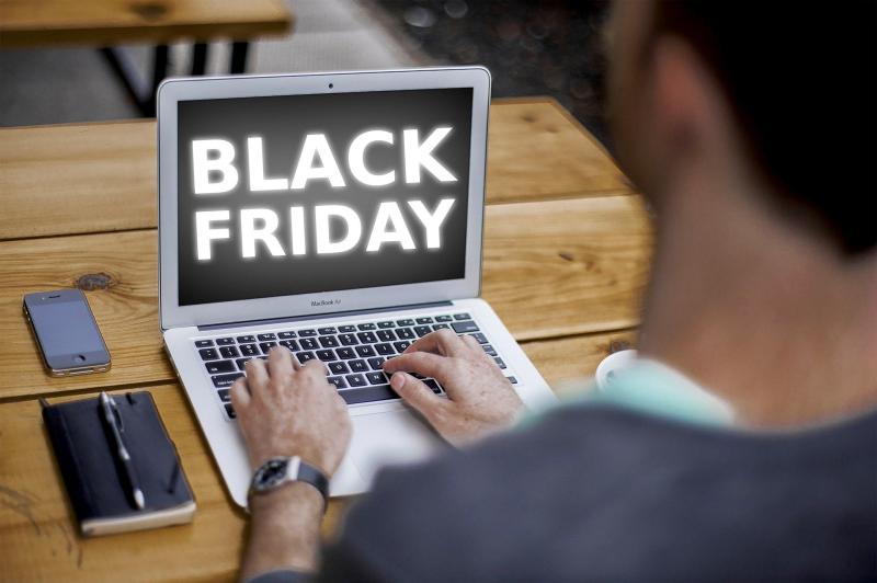 REVEALED: How much we will spend online during Black Friday 
