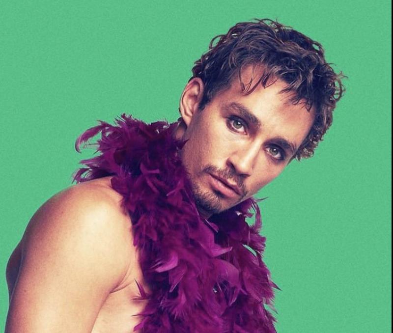 netflix umbrella academy robert sheehan