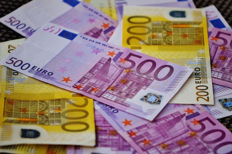 JACKPOT! Lucky online player scoops up huge win in last night's EuroMillions Plus draw