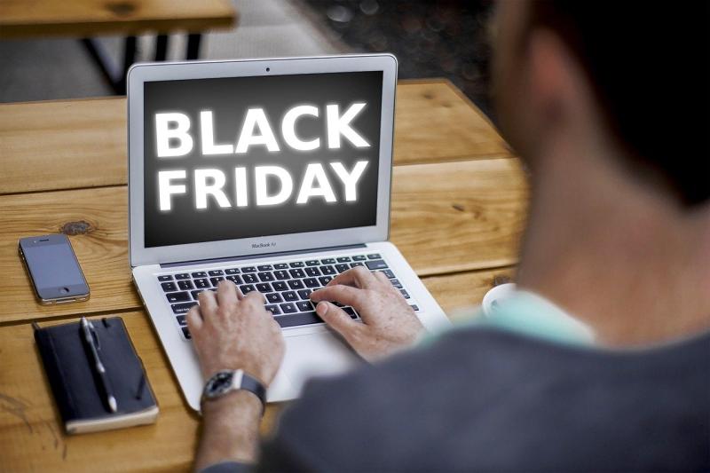 Top tips for safely shopping online this Black Friday and Cyber Monday