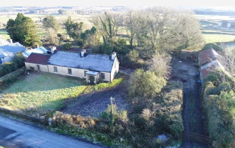 Looking for renovation project? This three-bed fixer-upper on a large site is on the market for €60k