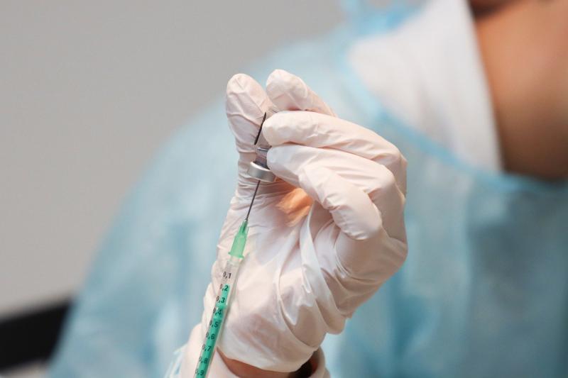 One-shot Johnson & Johnson Covid-19 vaccine gets green light for use in EU