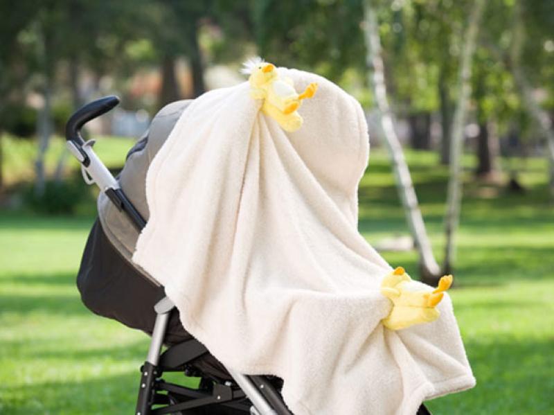 Warning issued to parents about dangers of covering baby's pram during hot weather