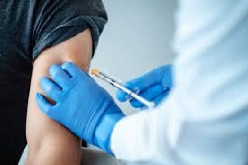 HSE urges eligible groups to come forward for flu vaccine
