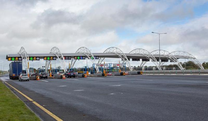 Tailgate truck attempt made through M7 toll in Laois