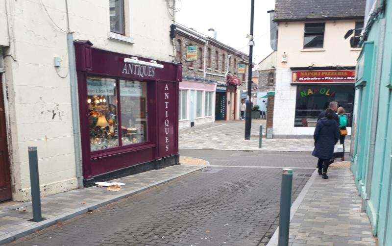 STABBING UPDATE - Gardaí examine Portlaoise CCTV in narrow escape for victim 
