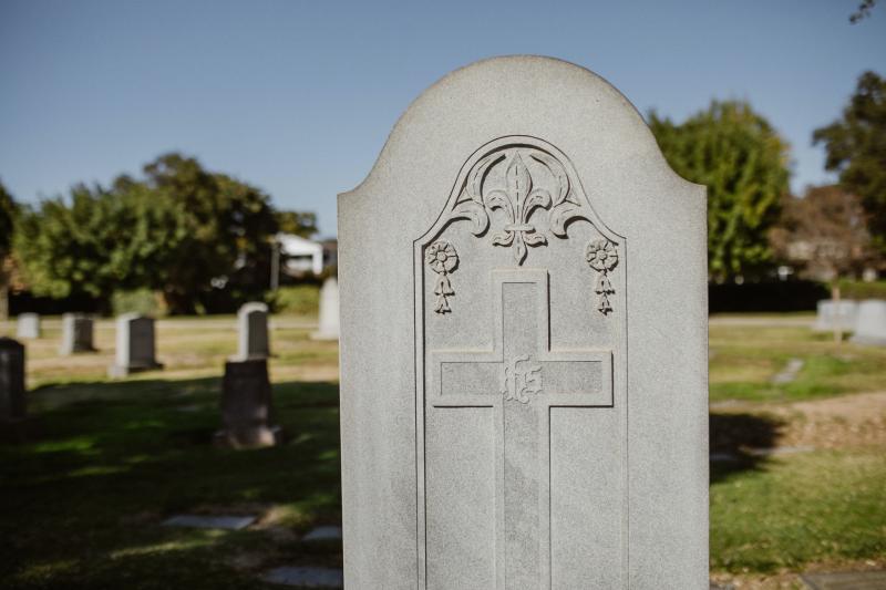 Branches 'falling onto very expensive headstones' in Laois cemetery