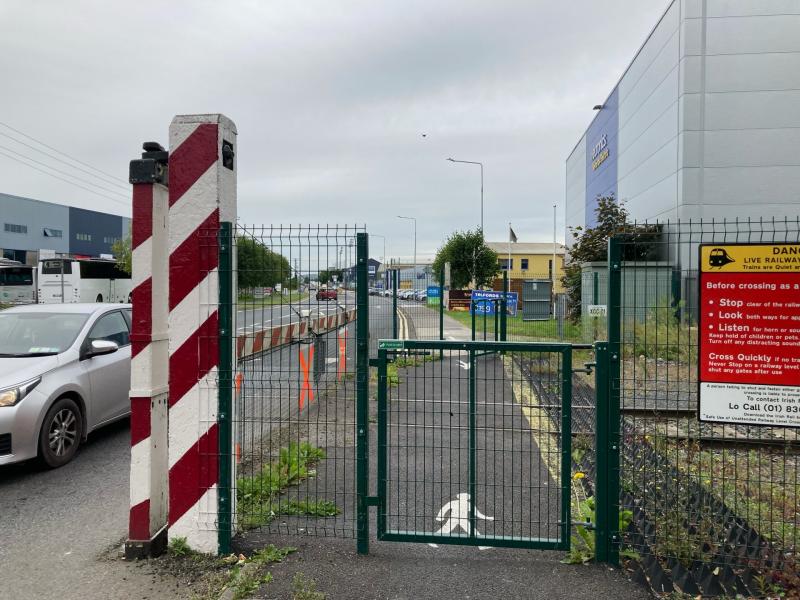Laois cyclists and pedestrians forced to open and close railway gate