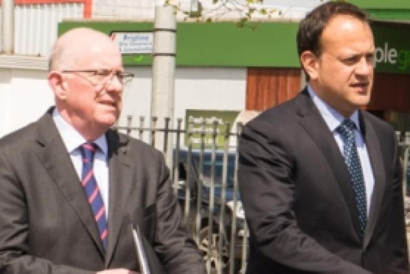 Minister for Foreign Affairs and Trade, Charlie Flanagan and Minister for Health, Leo Veradkar are welcomed at Portlaoise by Frank Dolphin, Chairman Midlands Hospital Group. Photo Denis Byrne.