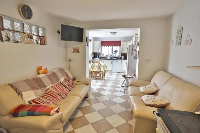 PROPERTY WATCH: €150,000 for beautiful Portlaoise family home