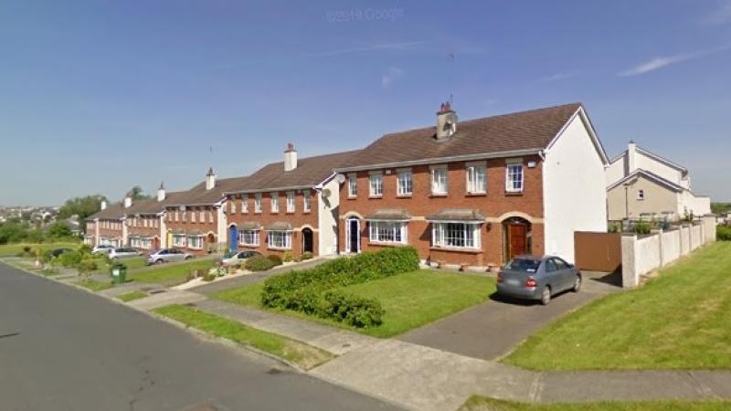 Objections prevent council takeover of Laois estate with broken paths