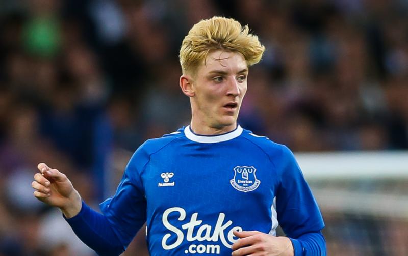 Everton reject bid from Chelsea for key forward