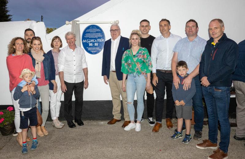 Famine commemoration in Laois village sees unveiling of seat and memorial plaque