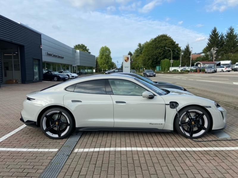 LAOIS MOTORING: Electric dream - the Porsche Taycan 