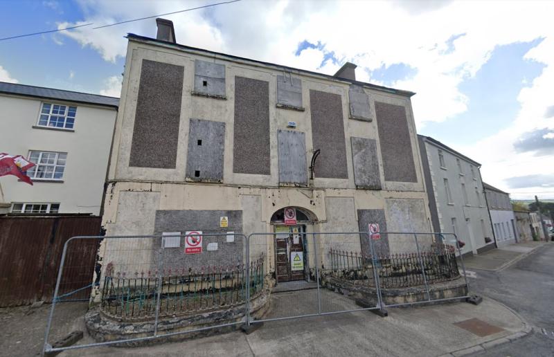 Derelict houses taking from 'fantastic' Laois village up for award