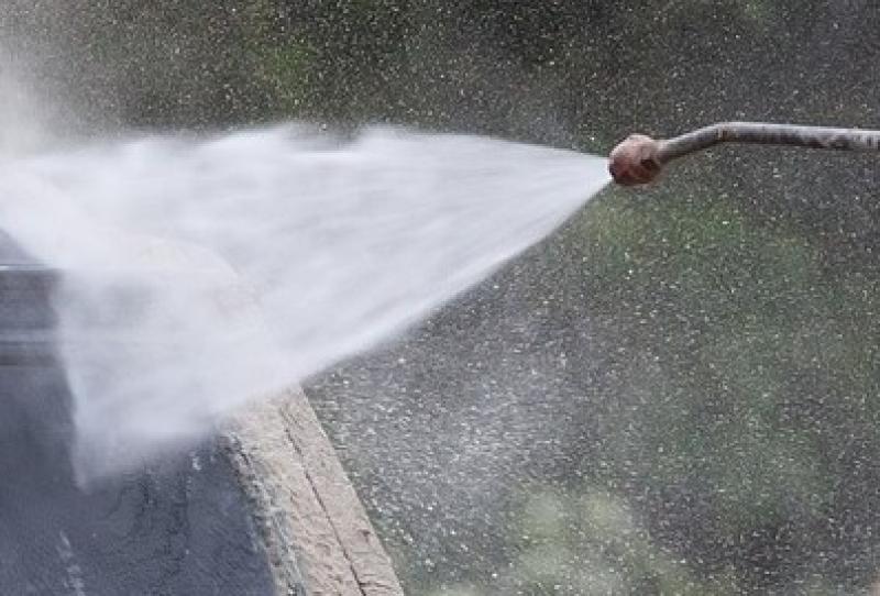 Play ground wall in 'awful state' - paint and power wash pleads Laois councillor