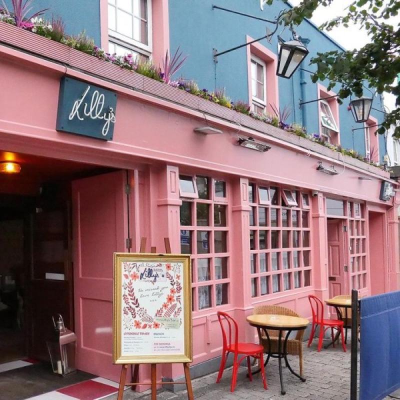 Minister Hackett hails 'win win' of up to €10,000 for six Laois venues