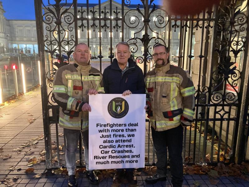 Laois firefighters join protest to demand fair deal