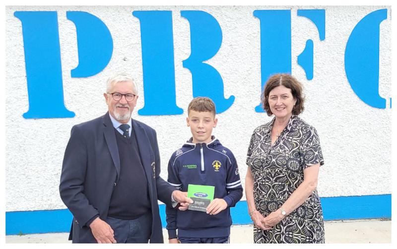Portlaoise RFC presents its second scholarship to Portlaoise CBS student