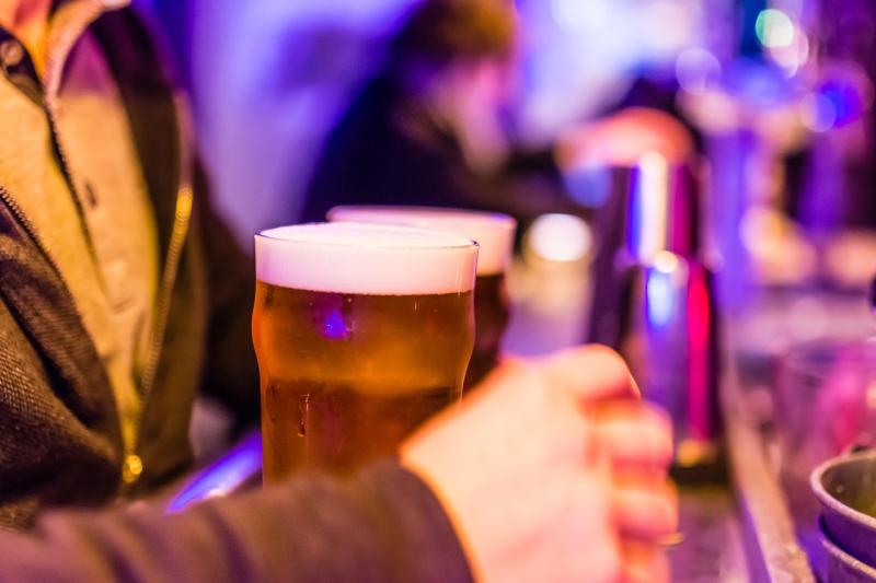 APPEAL: Love-struck lad trying to find "absolutely beautiful" lady he met in Kildare pub 