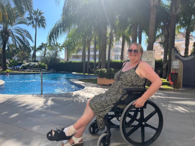 National: "I was in pain for 14 years" - Irish woman talks about "miracle" op in Spain paid for by HSE  