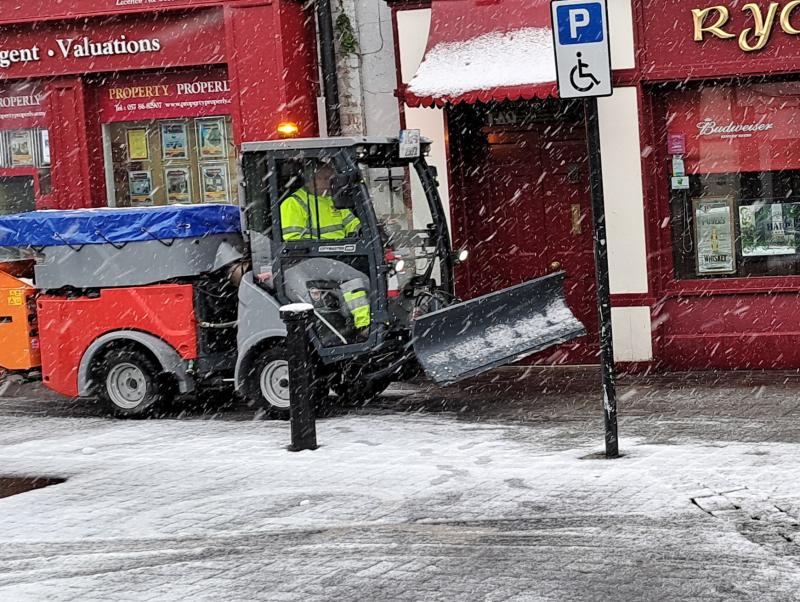 snow SNEACHTA snow