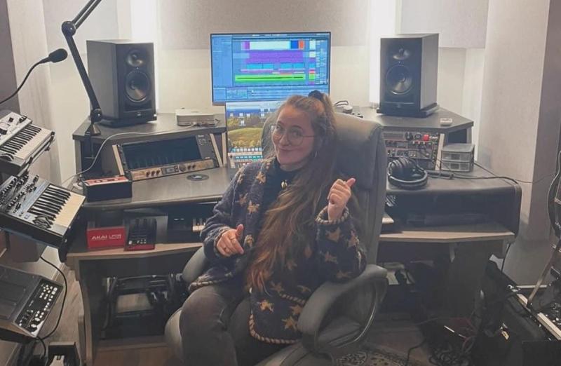 Young Laois musician signs for record label 
