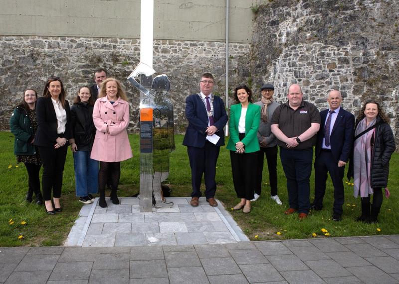 New signs, lighting and street furniture welcomed by Laois CEO