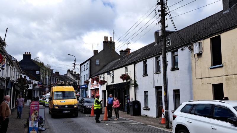 Almost 1,000 without power in Laois as potentially live electrical wires fall on footpath and car