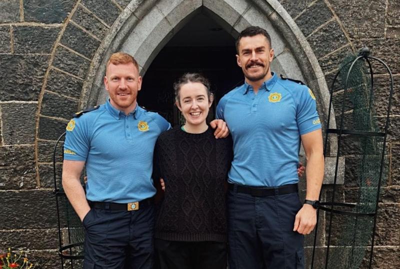 Going to the chapel! Garda&iacute; to the rescue of stranded florist on way to wedding