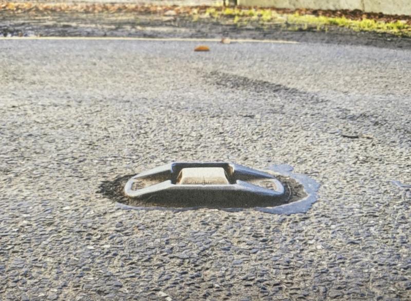 Pictured: The massive metal cats-eyes on the 5km stretch from Roundwood to Mountrath.