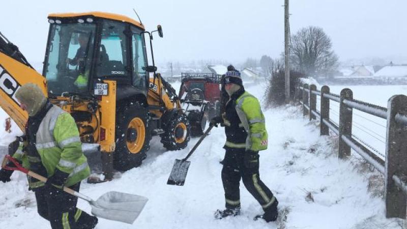 Laois schools to clear ice with machinery in hopes of reopening Friday