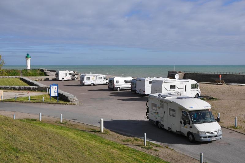 Irish people planning staycations warned of &euro;5,000 fine as thousands convert vans