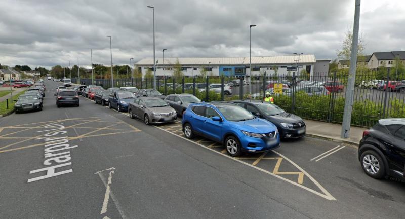 Motorists on busy Laois school road 'unaware' of unmarked crossing