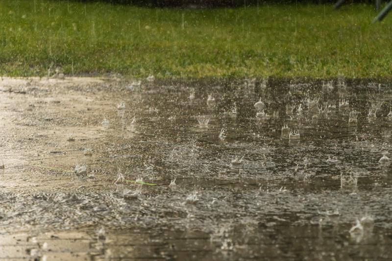 LIVE: Met Éireann urges caution this weekend as weather warning is issued for Laois