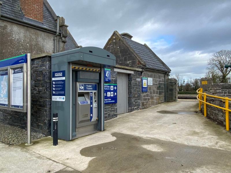 Bus transfers from Laois train station following ESB fault