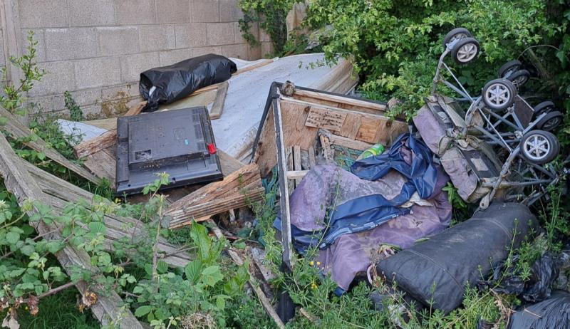 'Rat infested' rubbish in Portlaoise estate to cost €40,000 to clean