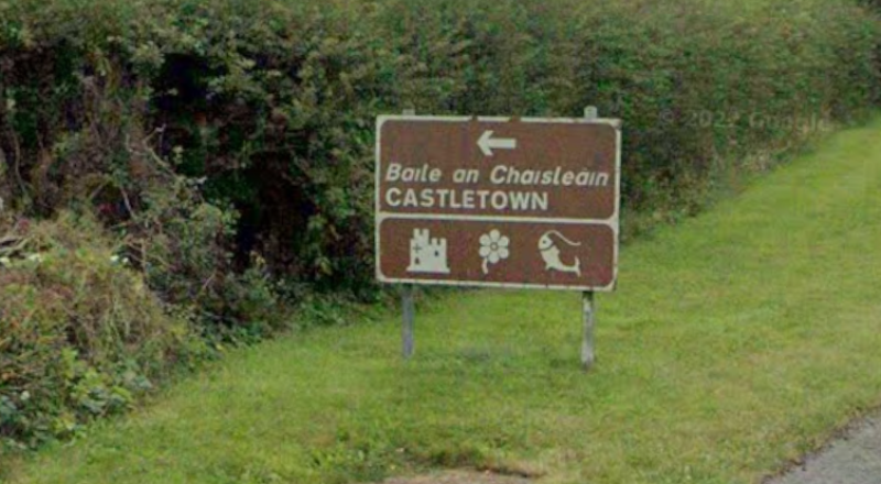 Laois towns in need of new entrance signs, say Councillors