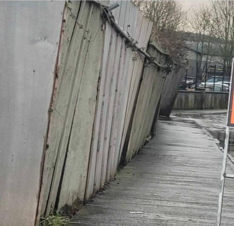 Landowner contacts community group over 'eyesore' hoarding in Portarlington