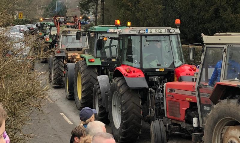 Laois primary school gears up for huge Christmas tractor run 