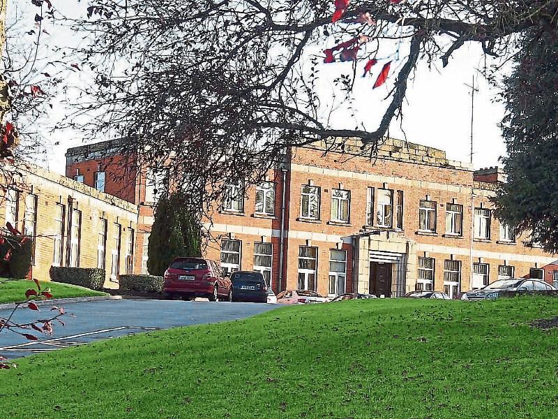 'Pressure on' to reopen Laois hospital elderly daycare