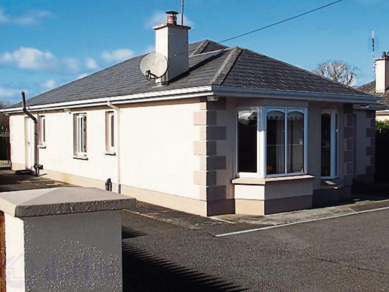 Four bed detached bungalow in Portlaoise