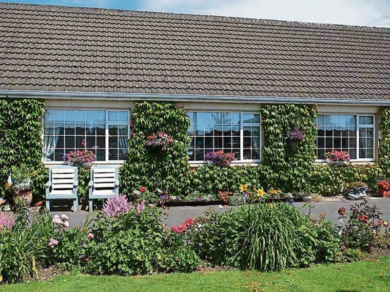 Tidy Towns Report: Mountmellick praised for getting many groups involved in Tidy Towns