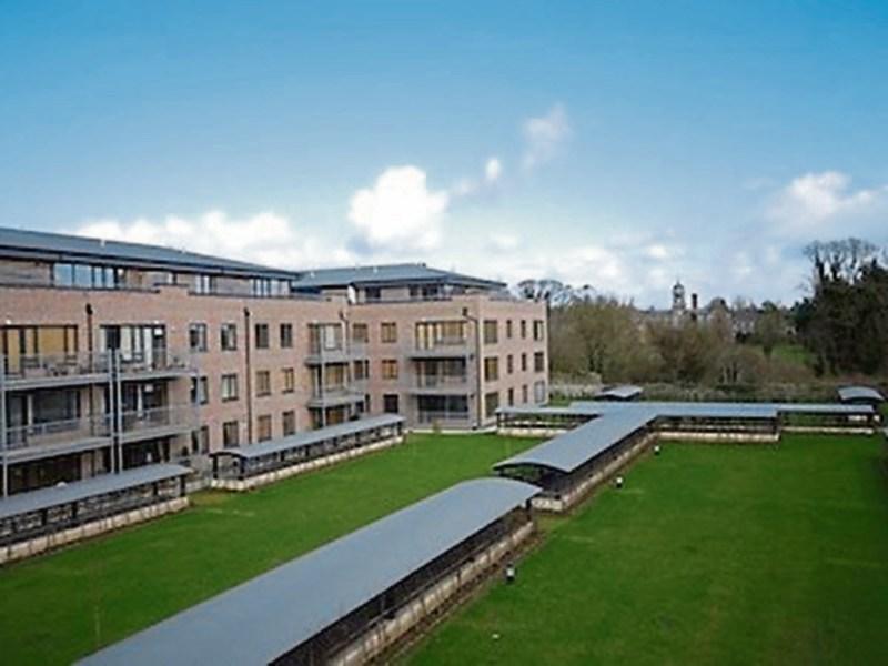 LAOIS PROPERTY: Two bed penthouse apartment for sale in Portlaoise