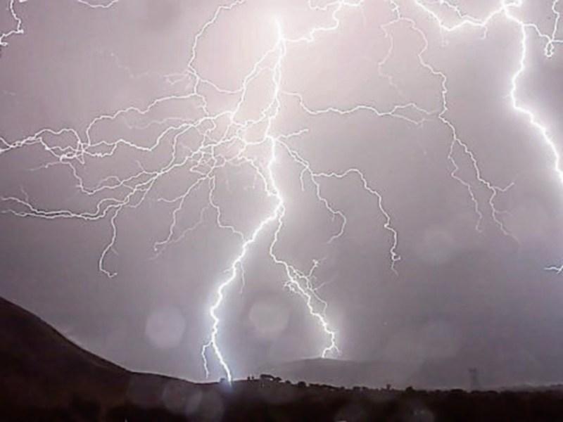 WEATHER WARNING: Met Eireann now warning of 'frequent lightning strikes' and thundery downpours today