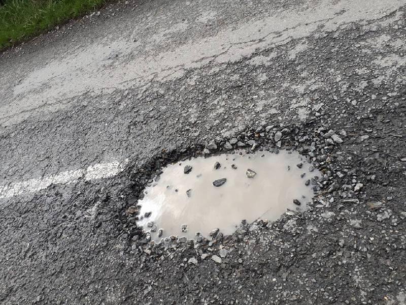 Calls to repair 'dire' potholes around Dundalk