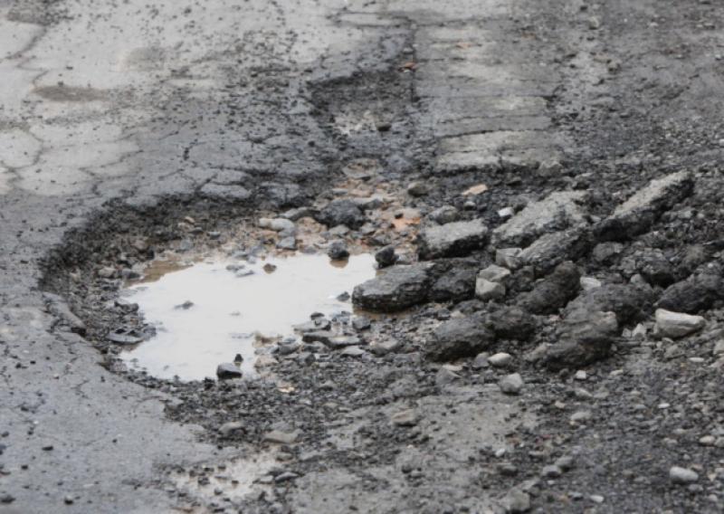 Pothole