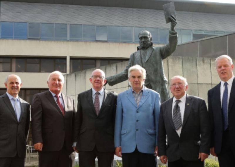Pictured at the James Fintan Lalor  Statue outside County Hall to announce details of the James Fintan Lalor Autumn School , were:Gerry Murphy ( C.E.O. Laois County Council ) , Michael Parsons ( Laois Heritage/Heritage Council ) ,Dep. Charles Flanagan T.D. Minister for Foreign Affairs and Trade ) , Kevin Lalor Fitzpatrick ( Great great grandnephew of James Fintan Lalor ) , Michael Lalor ( Comm. ) , Ian Mc.Cormack ( Senior Executive -lAOIS county Council / Organiser ) and Tom Lawlor ( Comm. ) .   Photo: Michael Scully - no reproduction fee .